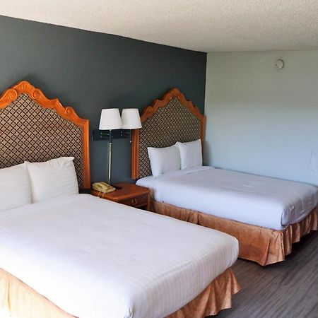 Hotel Elev8 Conroe Buitenkant foto