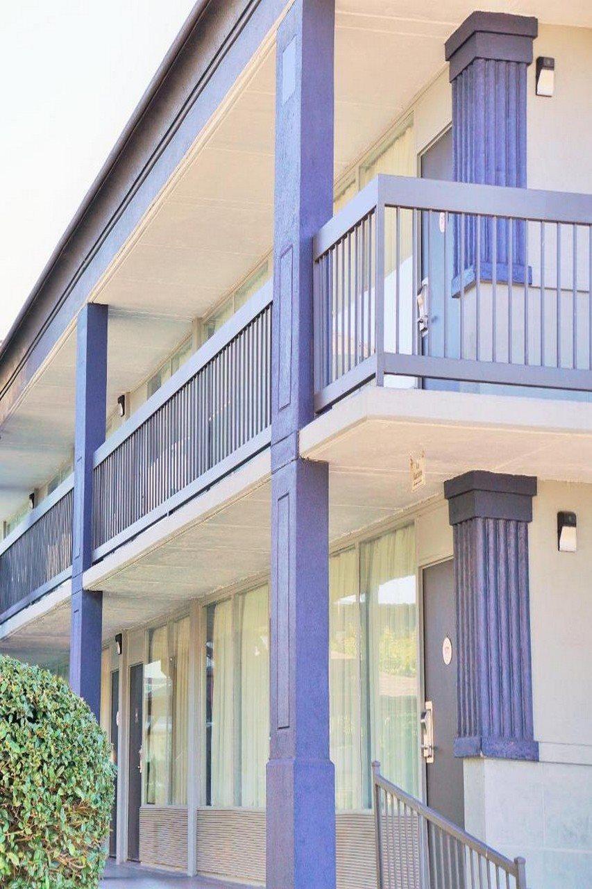 Hotel Elev8 Conroe Buitenkant foto