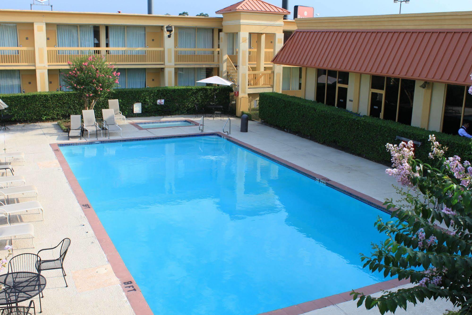 Hotel Elev8 Conroe Buitenkant foto